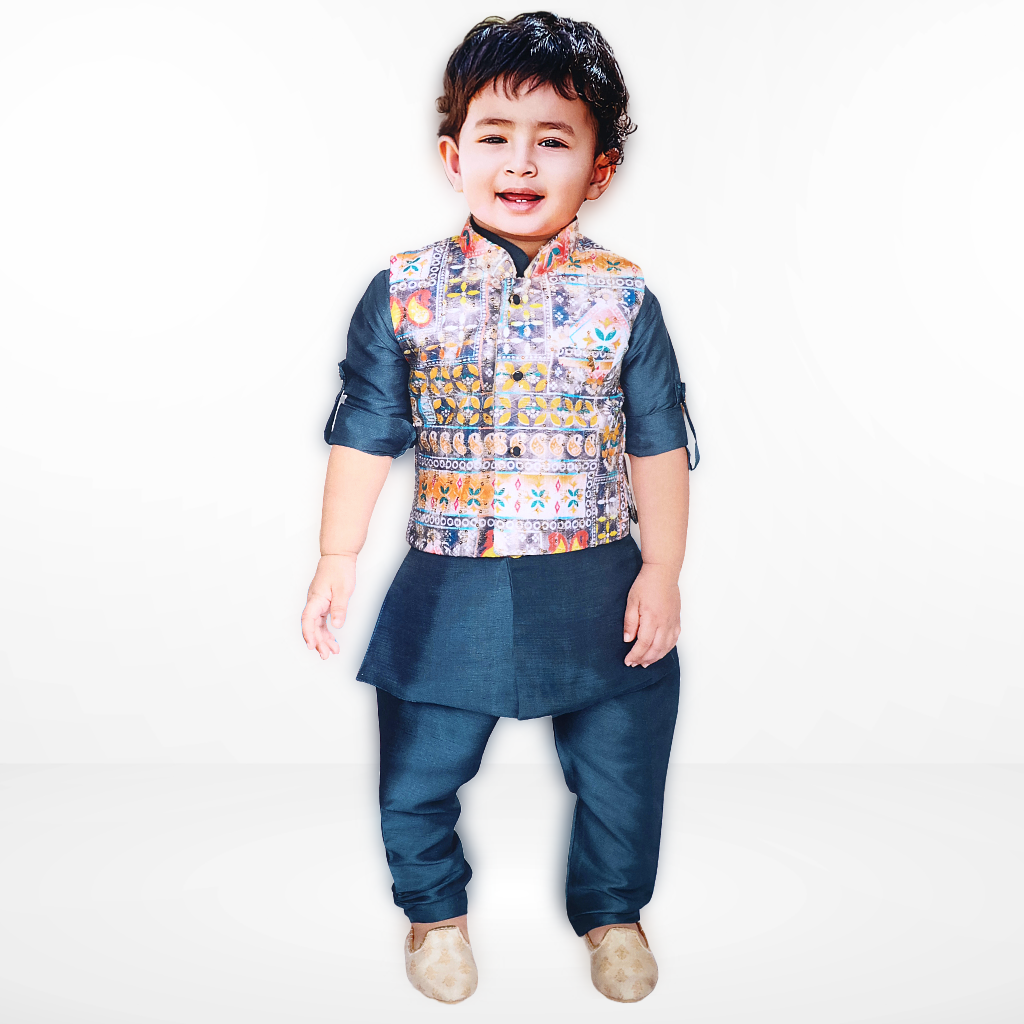 Boys Full sleeves Printed stylish Solid Kurta Pyjama Set With Floral Printed Jacket