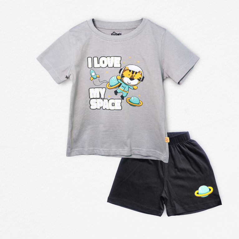Nino's Half Sleeves t-shirt and short pants with the print of I LOVE MY SPACE