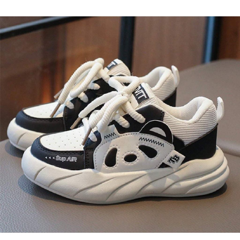 Ninos Kids Lace up Shoes with Text Print