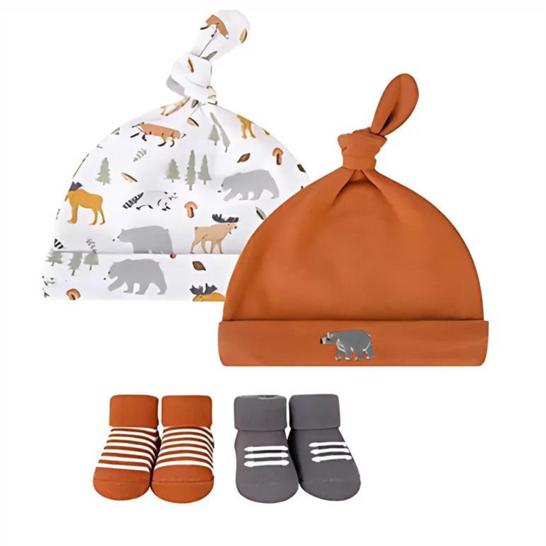 LH-HUDSON BABY CAP WITH SOCKS WOODLAND