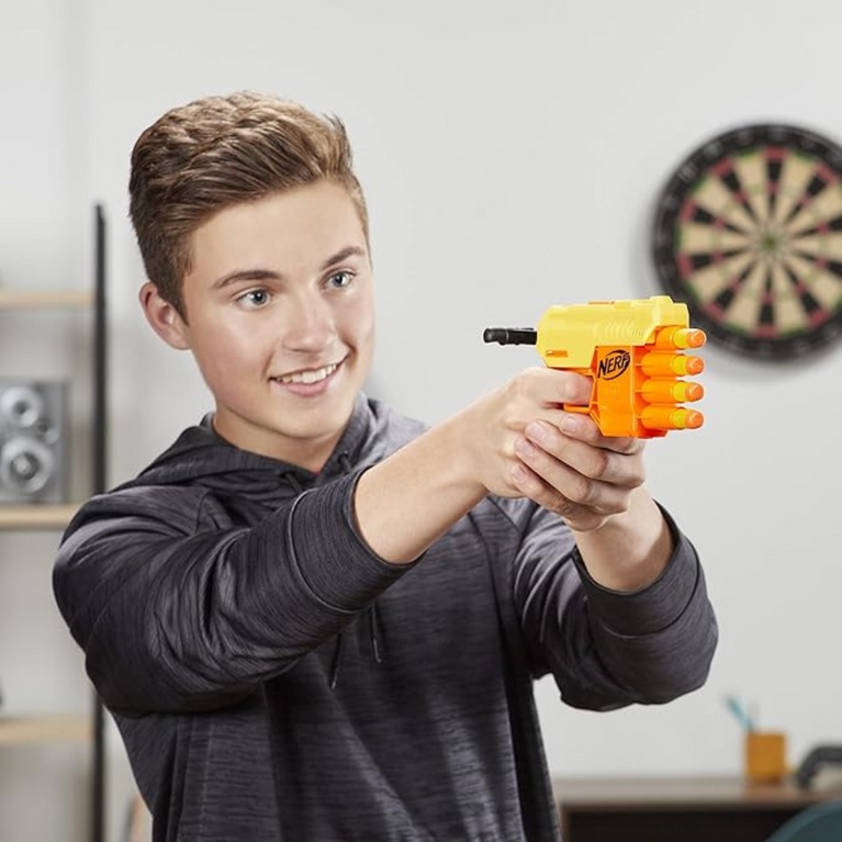 HASBRO NERF Strike Fang QS-4 Dual Targeting Set with 2 Blasters & 12 Darts