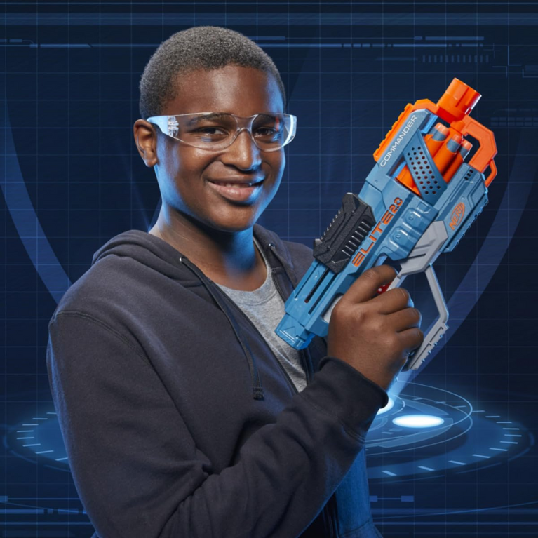 HASBRO 2.0 Commander RD-6 Blaster with 12 Darts & 6-Dart Rotating Drum