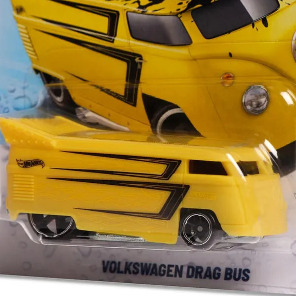 Hot Wheels- Volkswagen Drag Bus (Color Shifters), Hot Wheels Chevy Blazer 4x4, UNO No Mercy Card Game