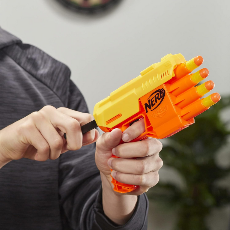 HASBRO NERF Strike Fang QS-4 Dual Targeting Set with 2 Blasters & 12 Darts