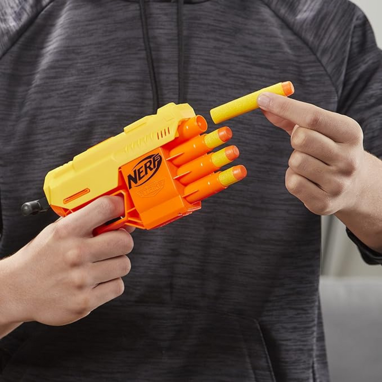 HASBRO NERF Strike Fang QS-4 Dual Targeting Set with 2 Blasters & 12 Darts