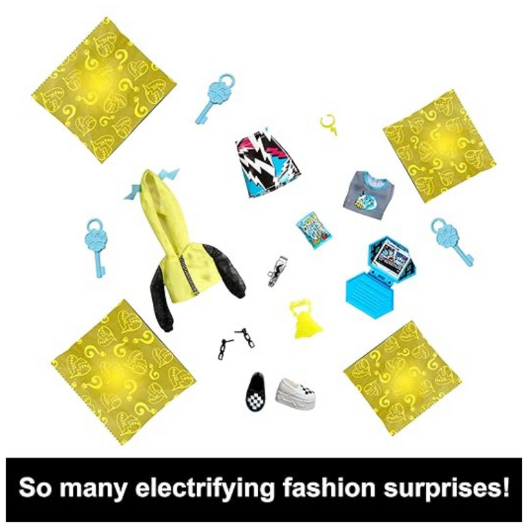 Monster High Doll and Fashion Set, Frankie Stein Doll, Skulltimate Secrets Neon Frights , Dress-Up Locker with 19+ Surprises